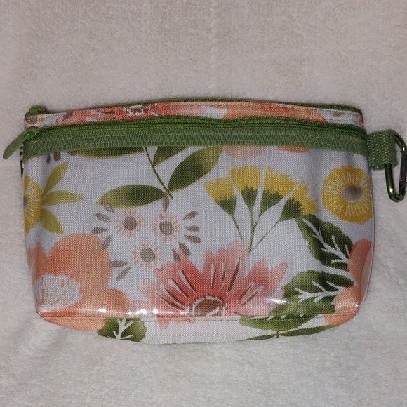 thirty-one Handbags - Thirty-One Clip Pouches - Floral Pattern